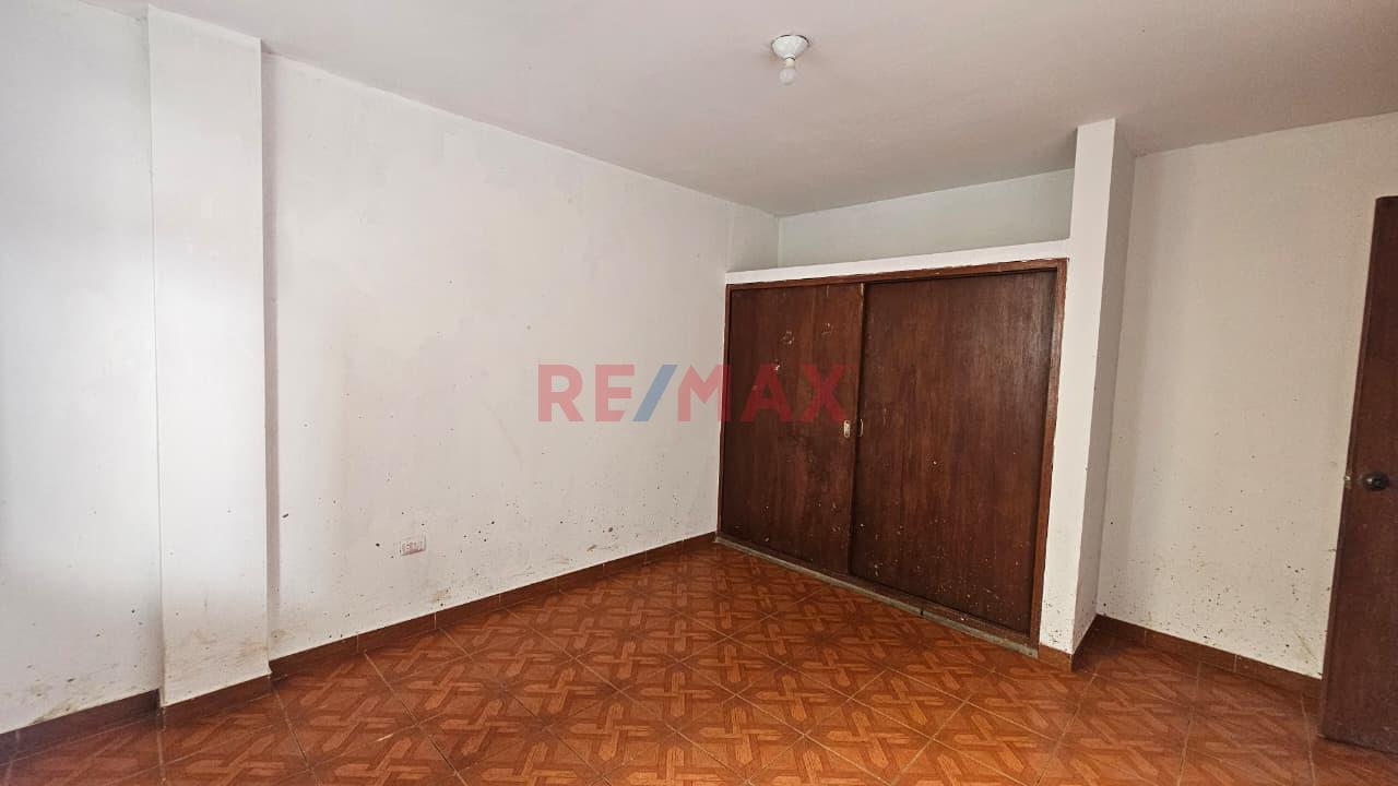 Vendo Casa De 2 Pisos Multifamiliar Con 5 Departamentos + Local En Bella Vista, La Esperanza - 4