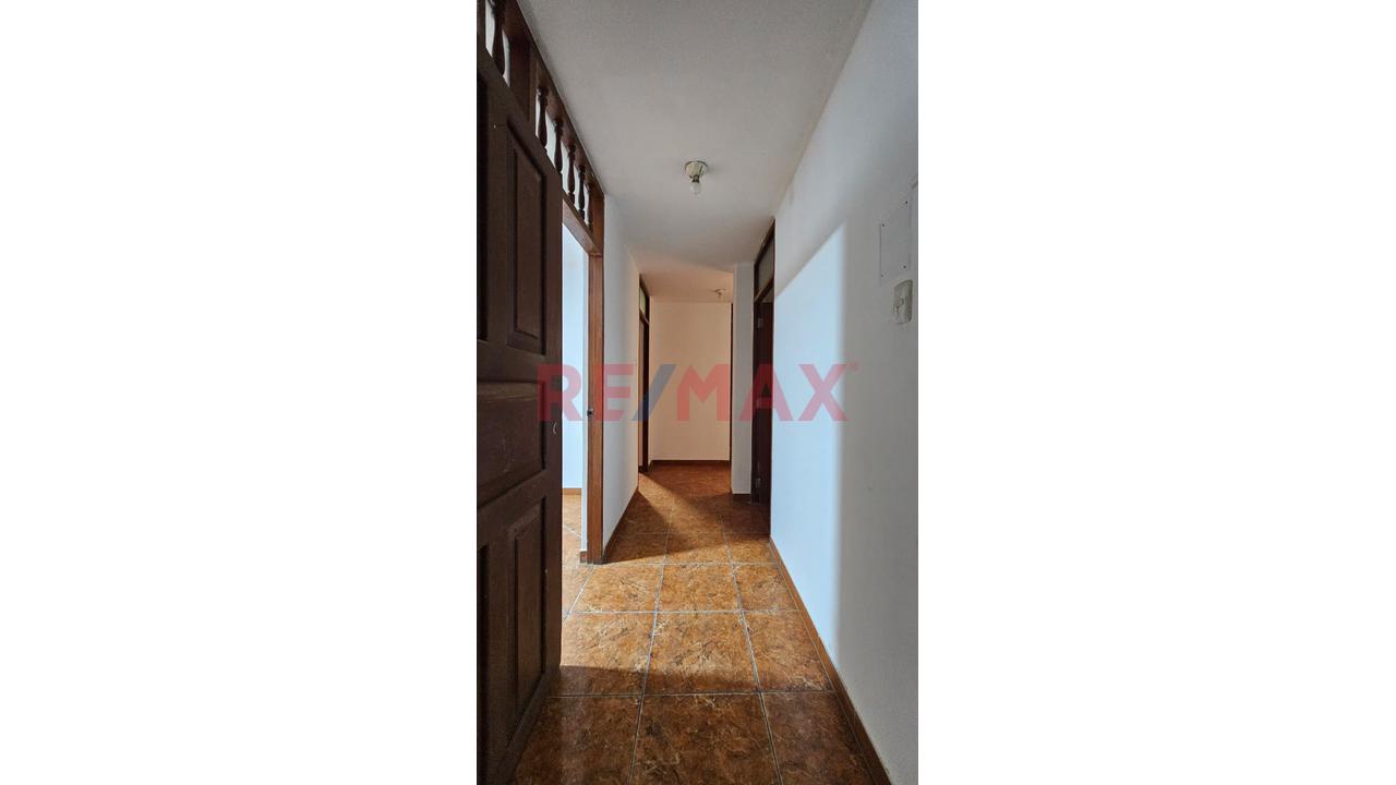 Vendo Casa De 2 Pisos Multifamiliar Con 5 Departamentos + Local En Bella Vista, La Esperanza - 7