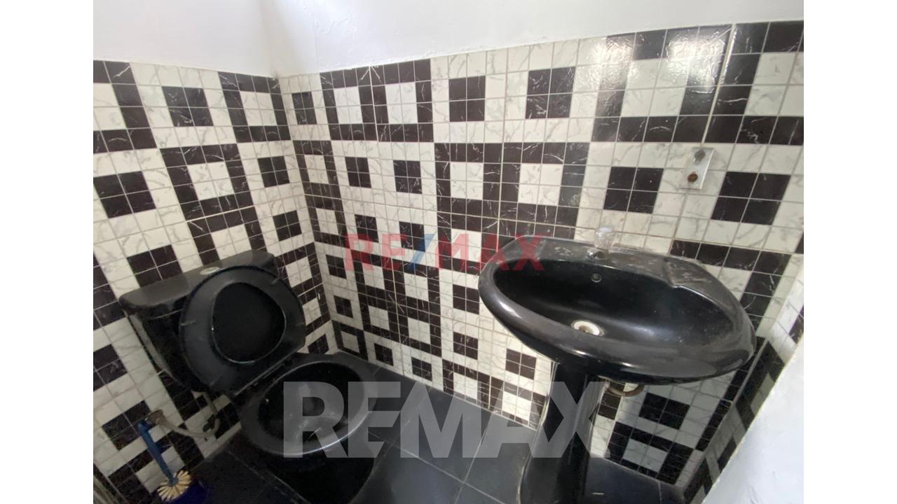 Alquiler De Local Comercial De 3 Pisos – Excelente Ubicación - 12