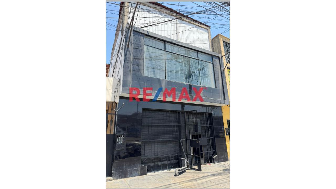 Alquiler De Local Comercial De 3 Pisos – Excelente Ubicación - 1