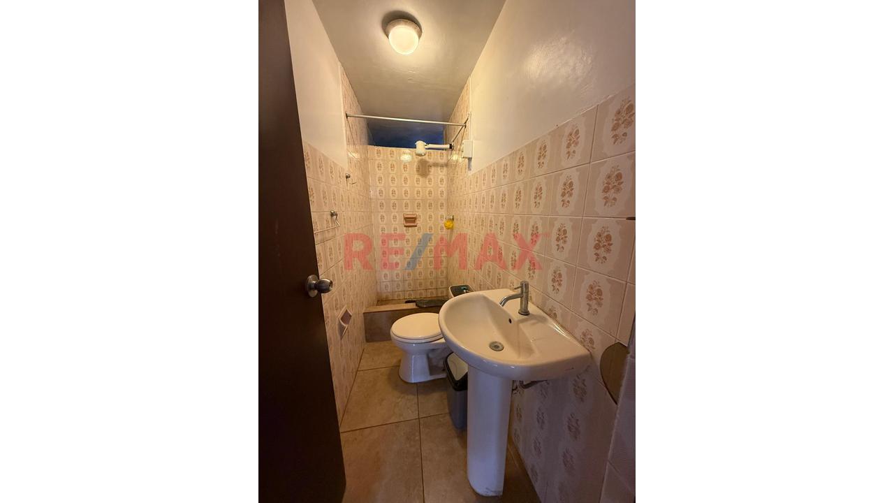 Vendo Casa De Dos Pisos En La Perla - 18