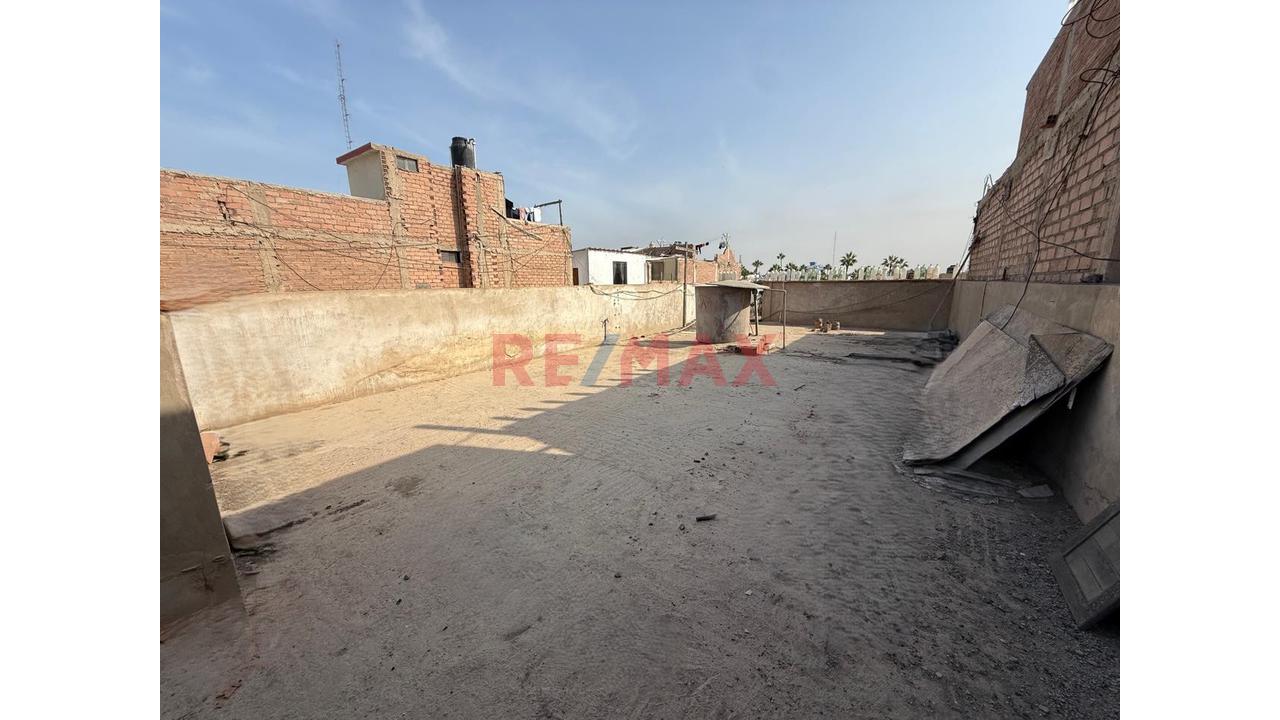 Vendo Casa De Dos Pisos En La Perla - 20