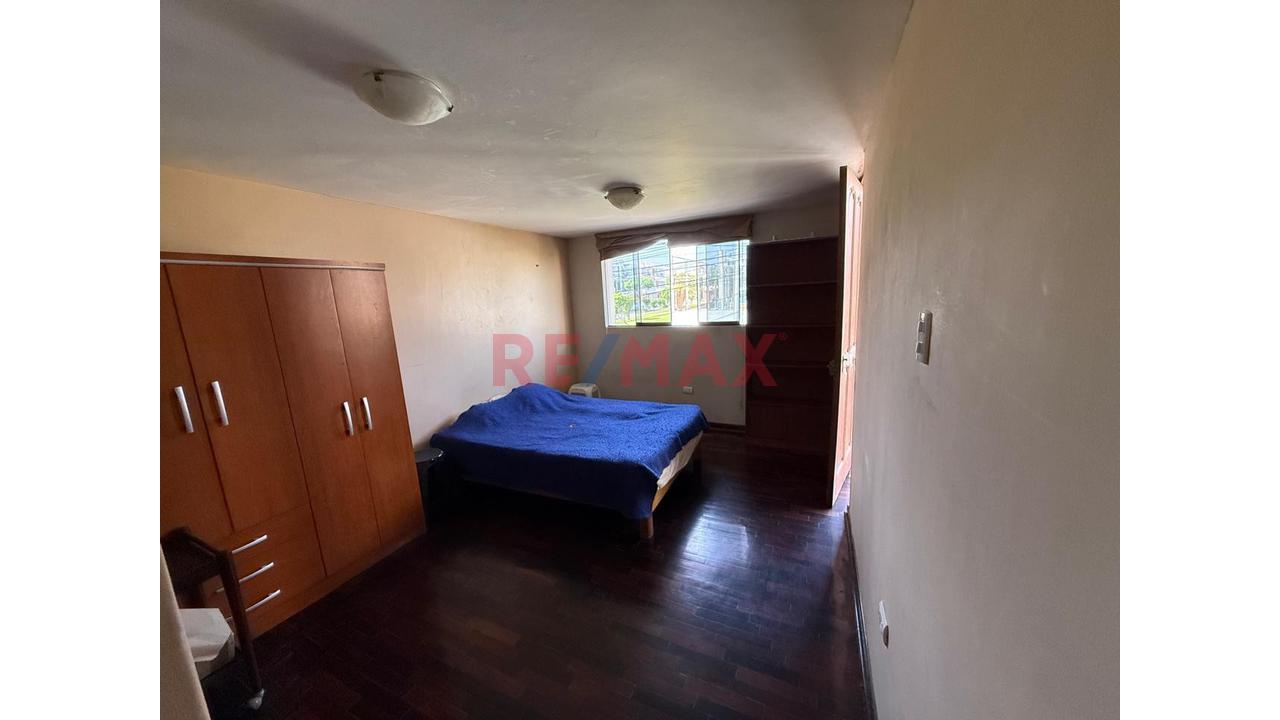 Vendo Casa De Dos Pisos En La Perla - 14