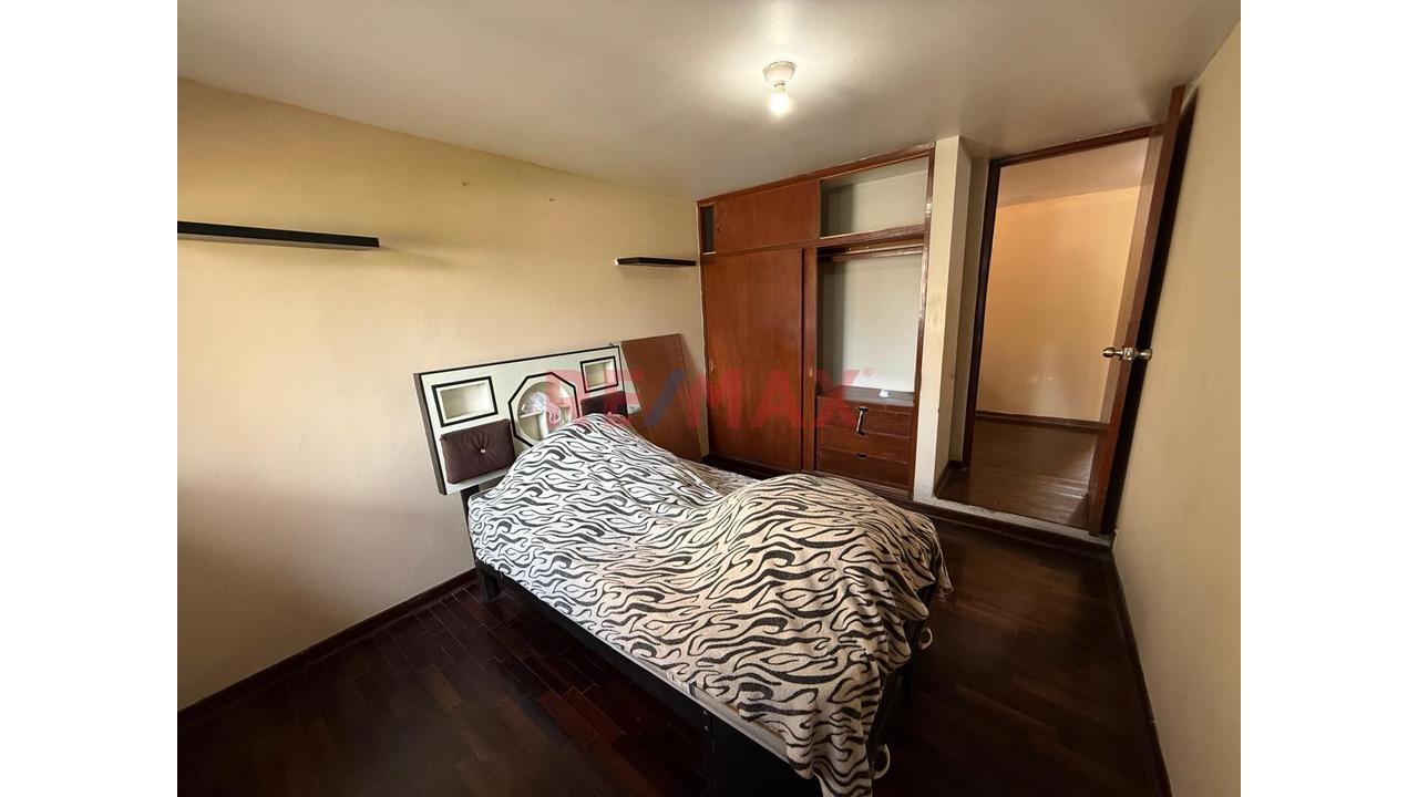 Vendo Casa De Dos Pisos En La Perla - 11