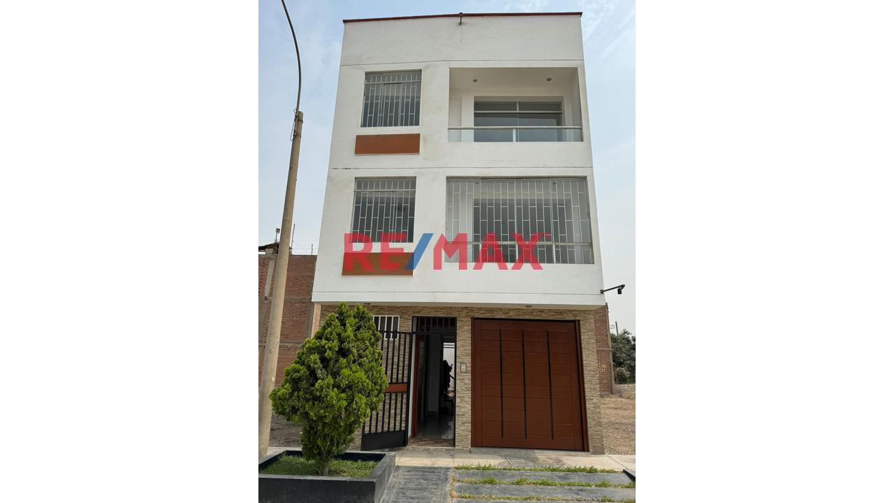 ✨ Amplia Casa De4 Niveles + Azotea En Venta – Carabayllo ✨