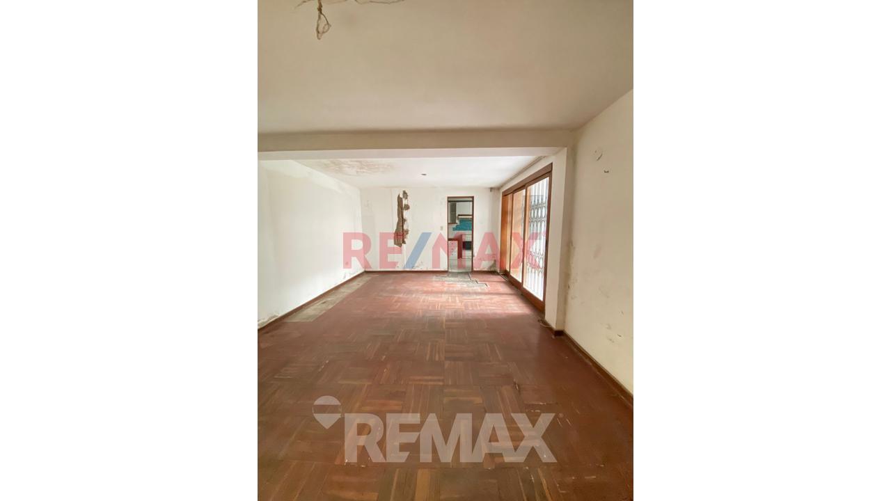 Oportunidad Única De Inversion  En Miraflores! Terreno Con Casa Y Departamento A Pasos De Av. Pardo — foto 7