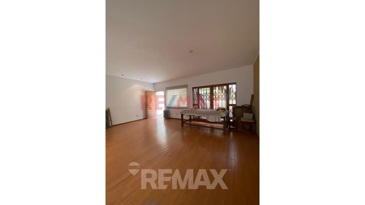Oportunidad Única De Inversion  En Miraflores! Terreno Con Casa Y Departamento A Pasos De Av. Pardo — foto 11