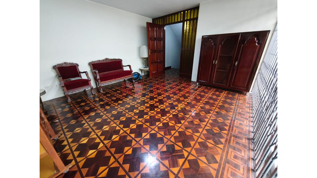 Se Alquila Casa En Av.Cerro Grande Surco - 5