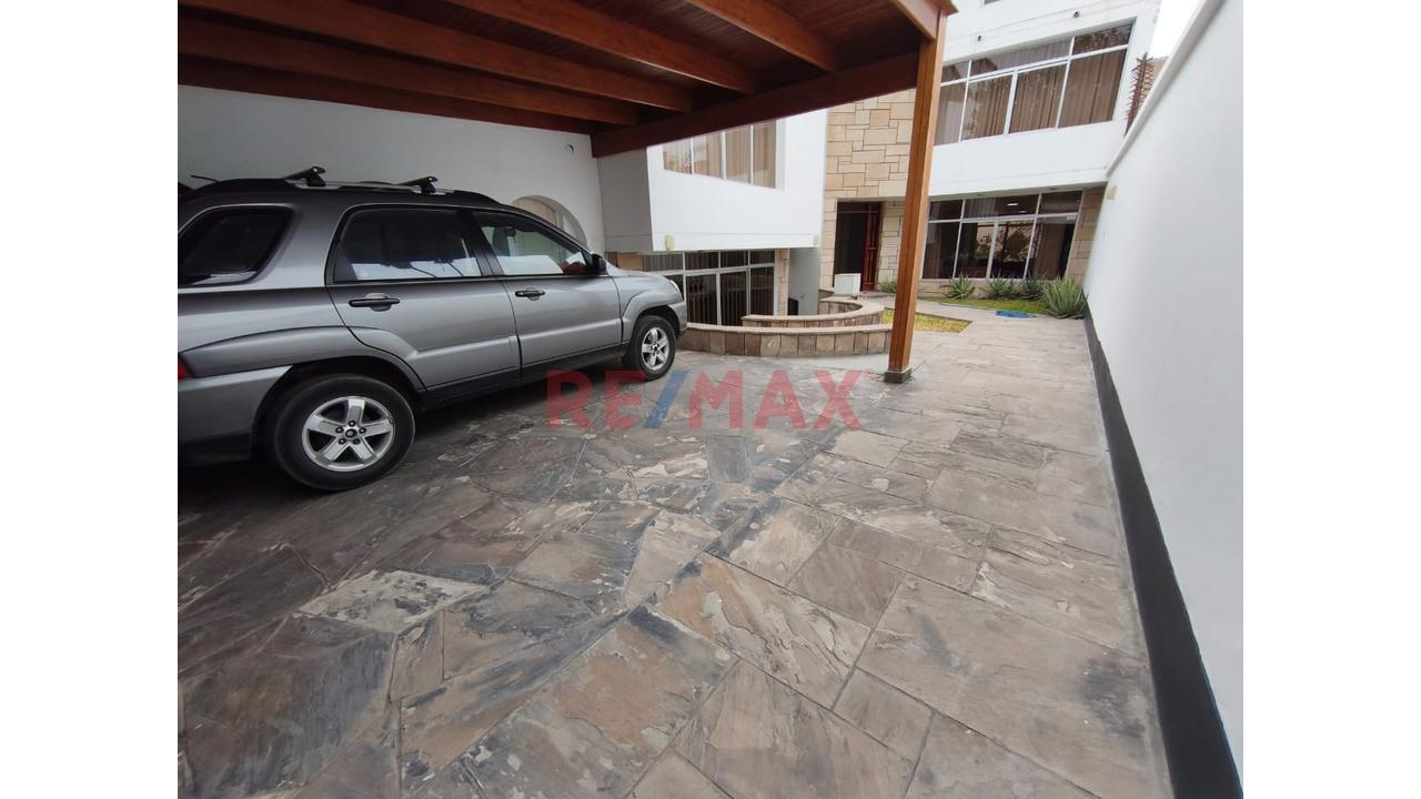 Se Alquila Casa En Av.Cerro Grande Surco - 14