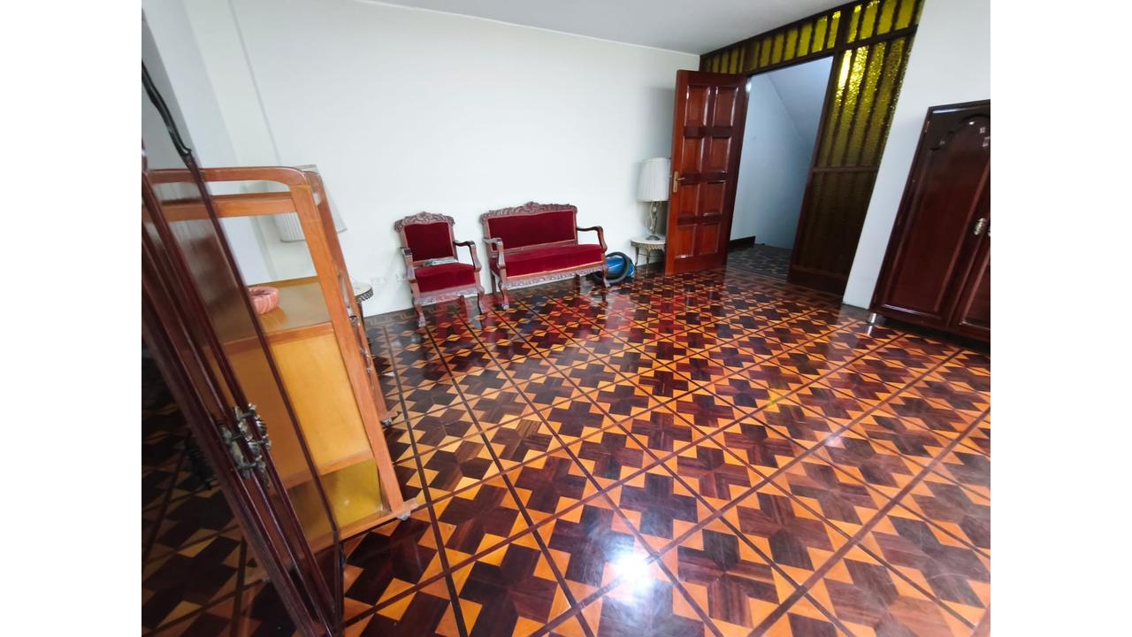 Se Alquila Casa En Av.Cerro Grande Surco - 4