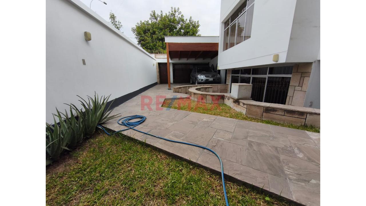 Se Alquila Casa En Av.Cerro Grande Surco - 13
