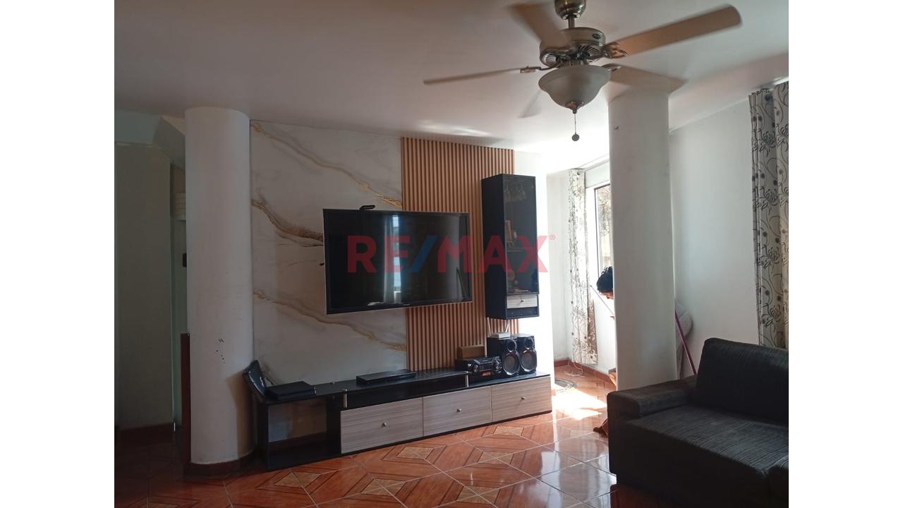 Se Alquila Elegante Y Moderno  Departamento Triplex   A 2 Cuadras De La Avenida Túpac Amarú Km12  Frente A La Ex Reniec - Comas — foto 11