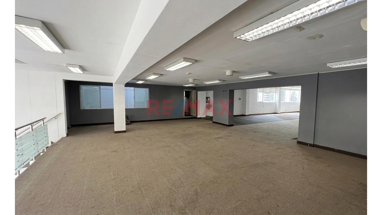 Oportunidad Comercial – Local En Zona Estratégica Del Cercado De Lima — foto 4