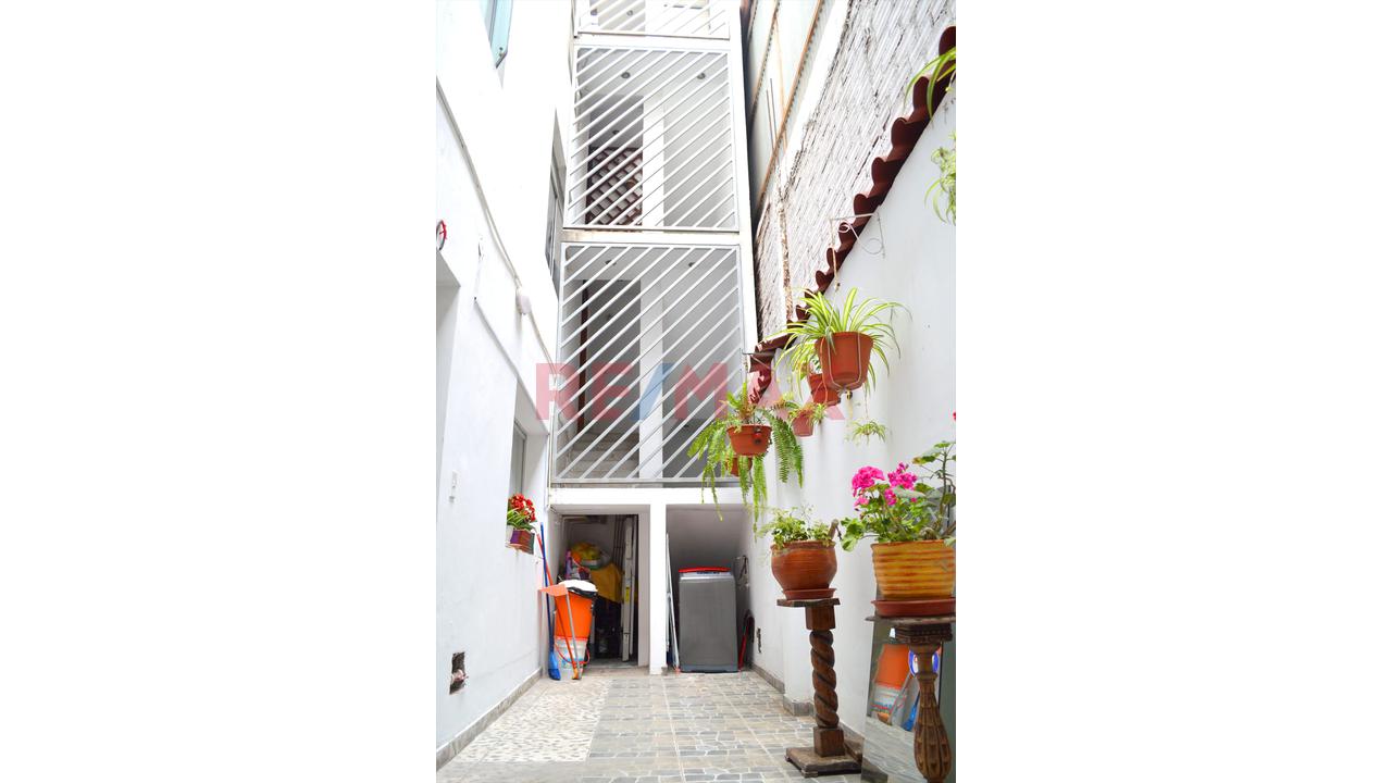 Venta De Vivienda En Excelente Ubicación Y Oportunidad De Inversión – Cerca A La Estación Atocongo - 3