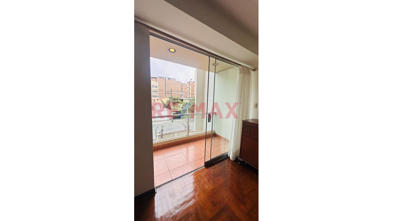 Vendo Departamento 92 M2 Bien Ubicado En Miraflores A Un Paso Del Malecón — foto 9