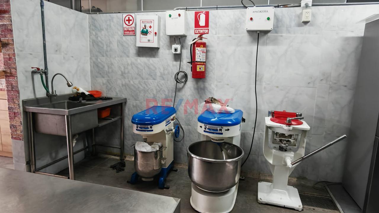 Alquilo Local Totalmente Implementado Para Cafeteria Panaderia, Centro De Produccion Por Mayor - 14