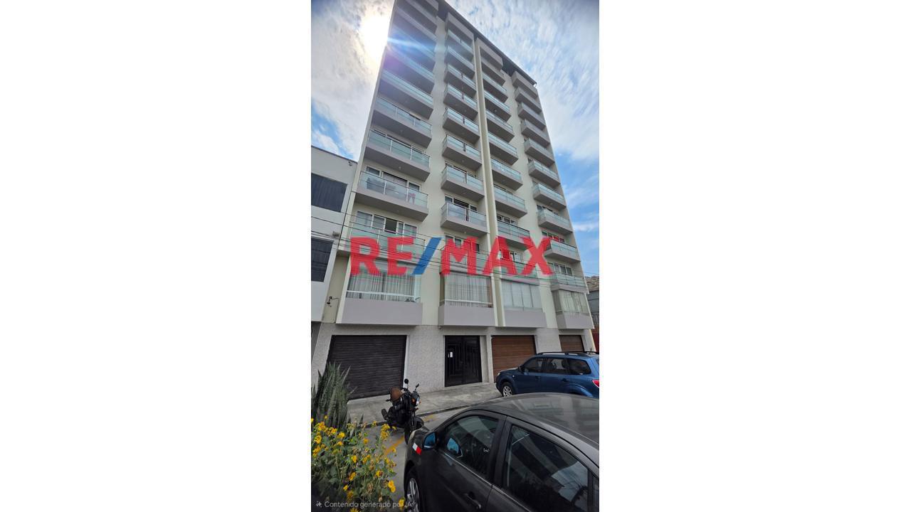 Venta De Departamento De Estren0 Ate