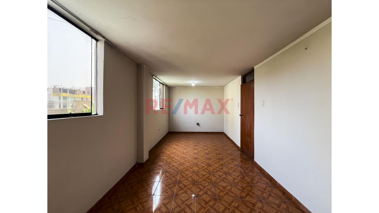 Casa de 5 dormitorios en Comas, 240 m² — foto 2