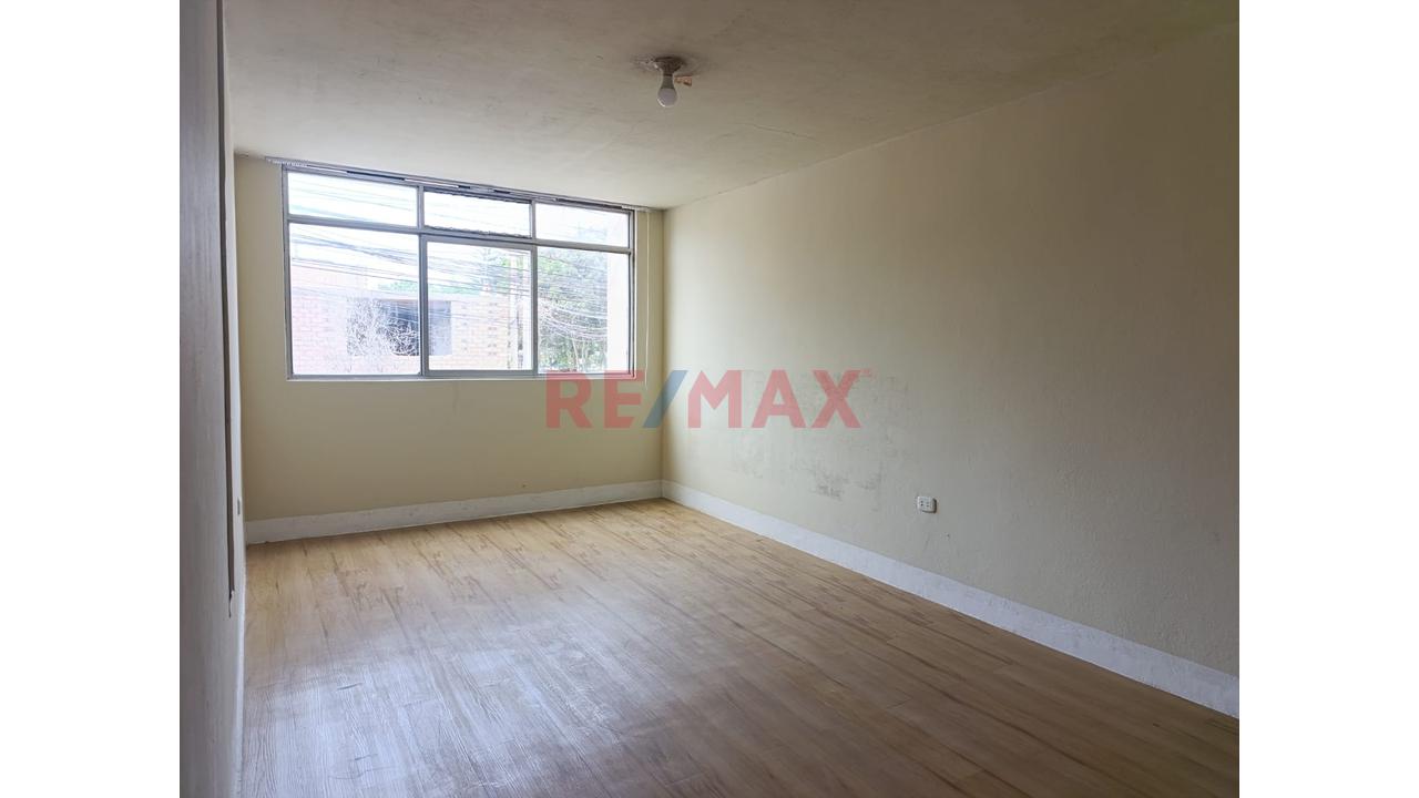 Amplio Departamento De 107 M² Frente A Parque – Los Olivos - 9
