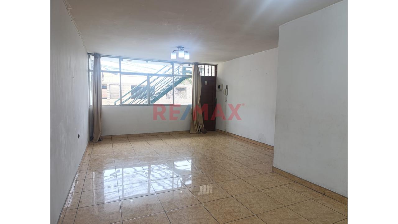 Amplio Departamento De 107 M² Frente A Parque – Los Olivos - 4