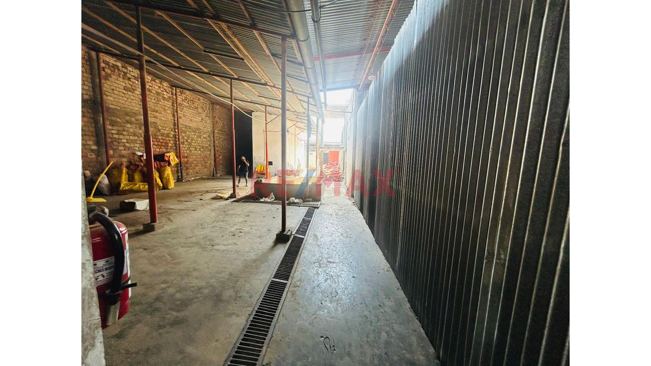 Venta De Local Como Inversion De 396 M2 - 2