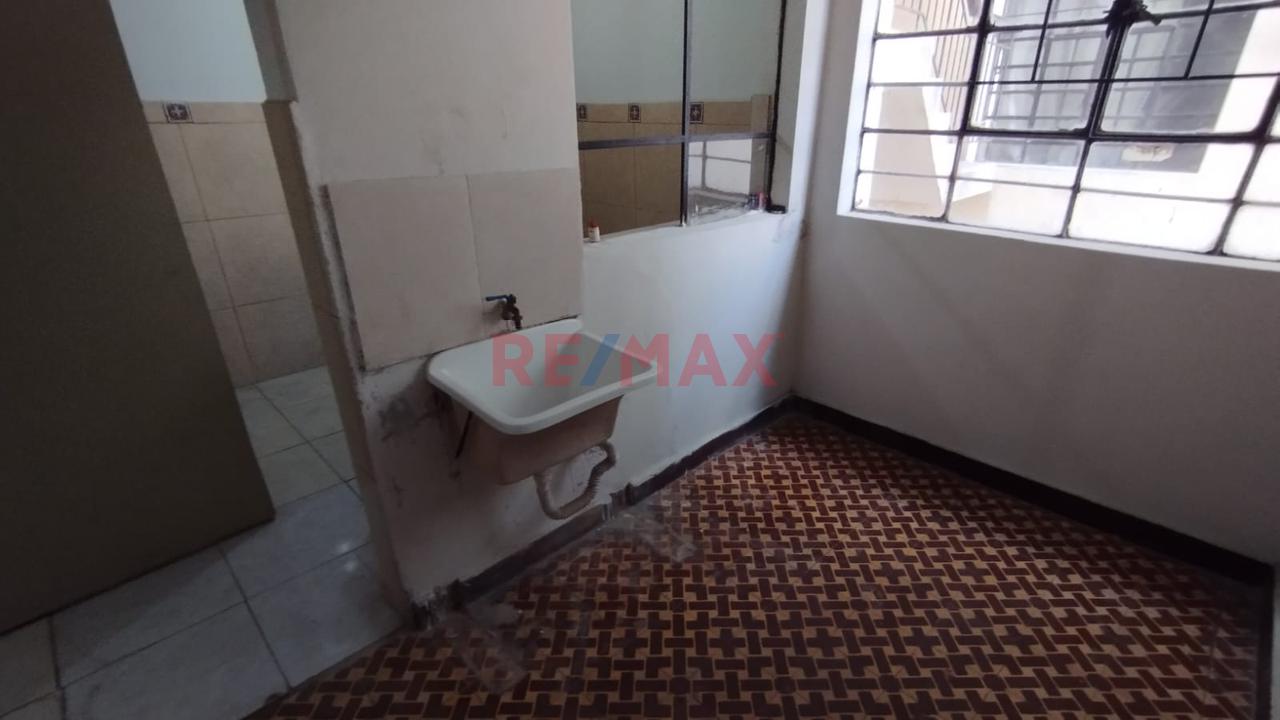 Departamento En Venta En La Mejor Zona De Desarrollo En El Cercado De Lima - 9