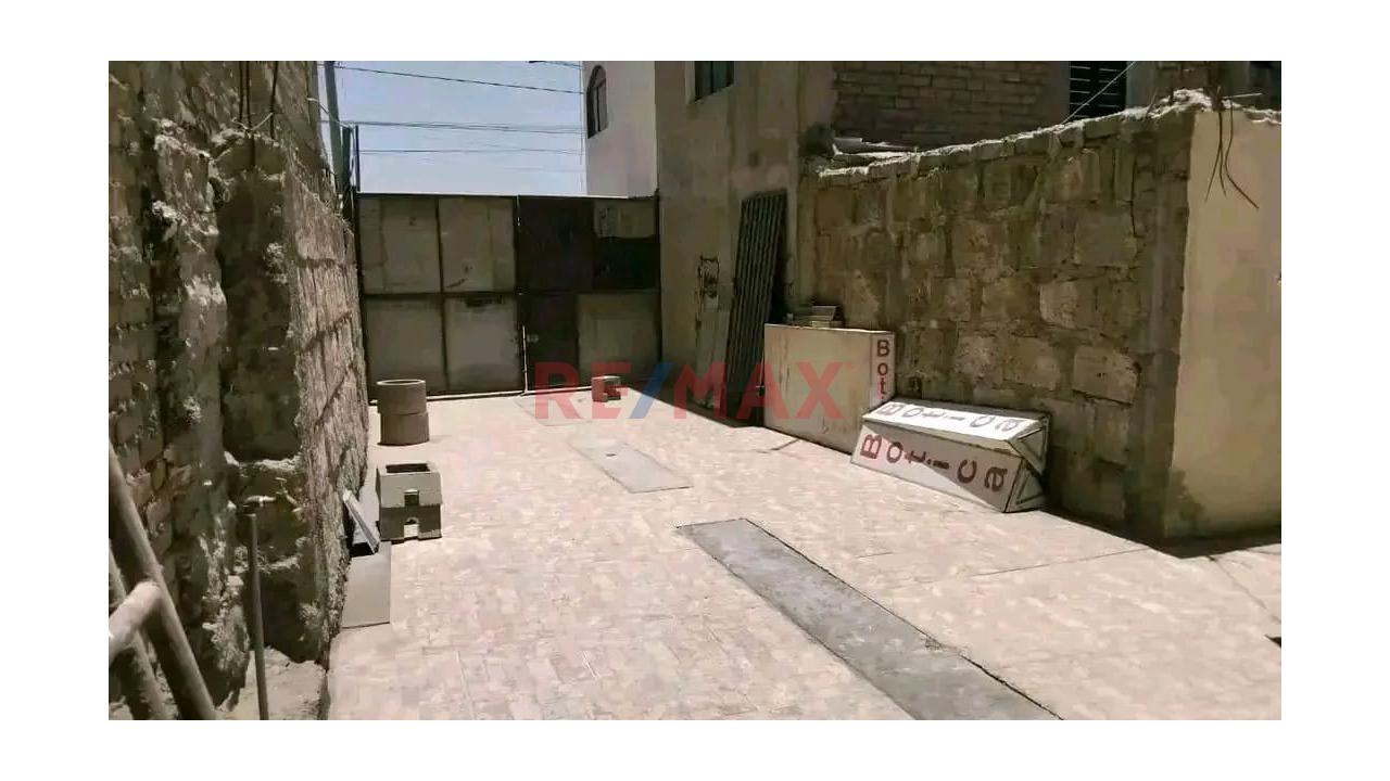 En Alquiler Terreno Comercial  - Las Peñas Socabaya - 2