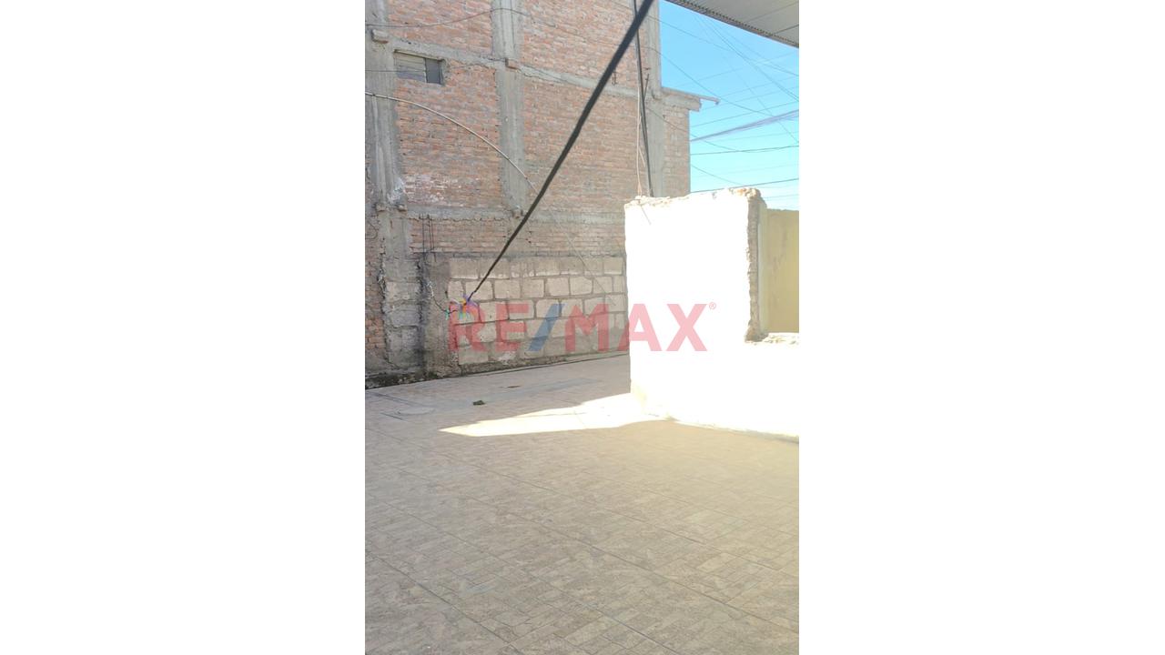 En Alquiler Terreno Comercial  - Las Peñas Socabaya - 3