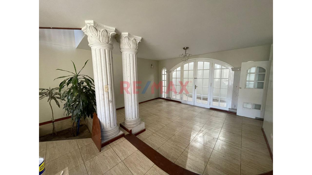 Casa Exclusiva Frente A Parque En Yanahuara — foto 3