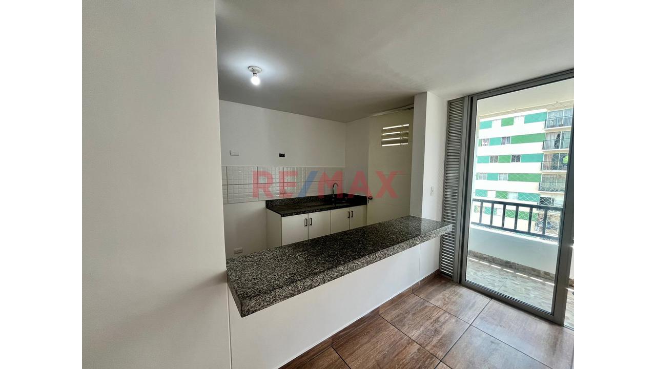 Venta Departamento Flat Condominio Top Mambo Tress - Comas — foto 3