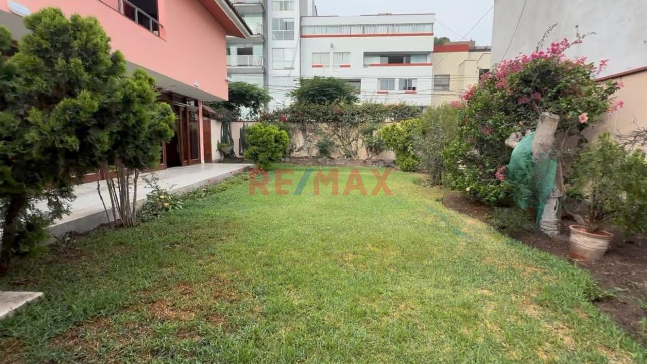 En Venta Hermosa Y Amplia Casa En Esquina Con Doble Frente 495Mt2 En Exclusiva Zona De San Isidro - 19