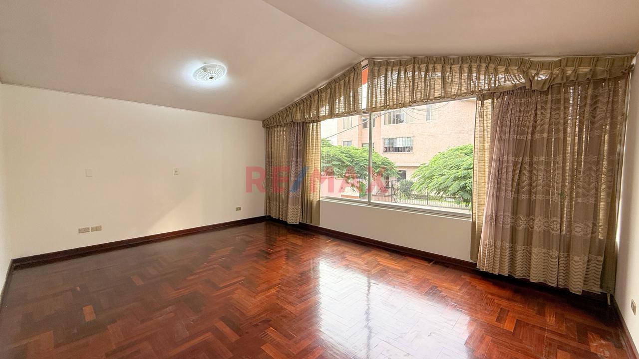 En Venta Hermosa Y Amplia Casa En Esquina Con Doble Frente 495Mt2 En Exclusiva Zona De San Isidro - 12
