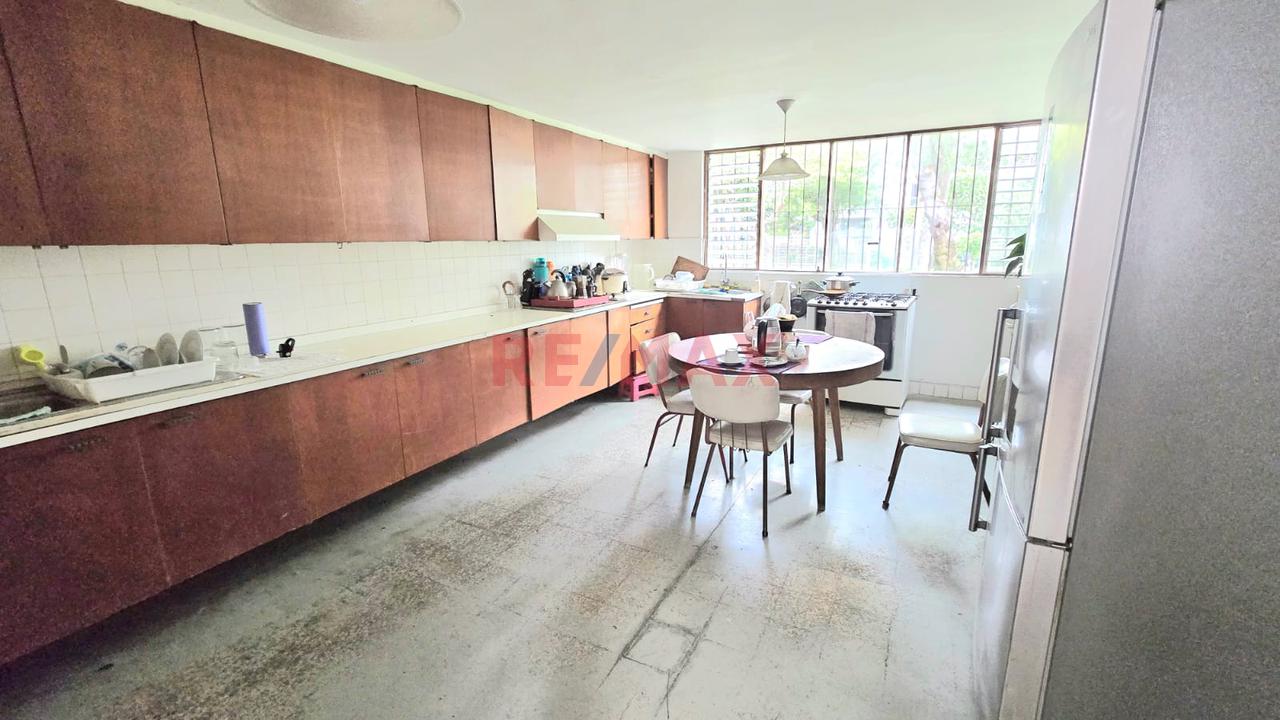 Casa Como Terreno At 405 M² En Aurora – Miraflores | Frente A Parque | 3 Frentes - 6