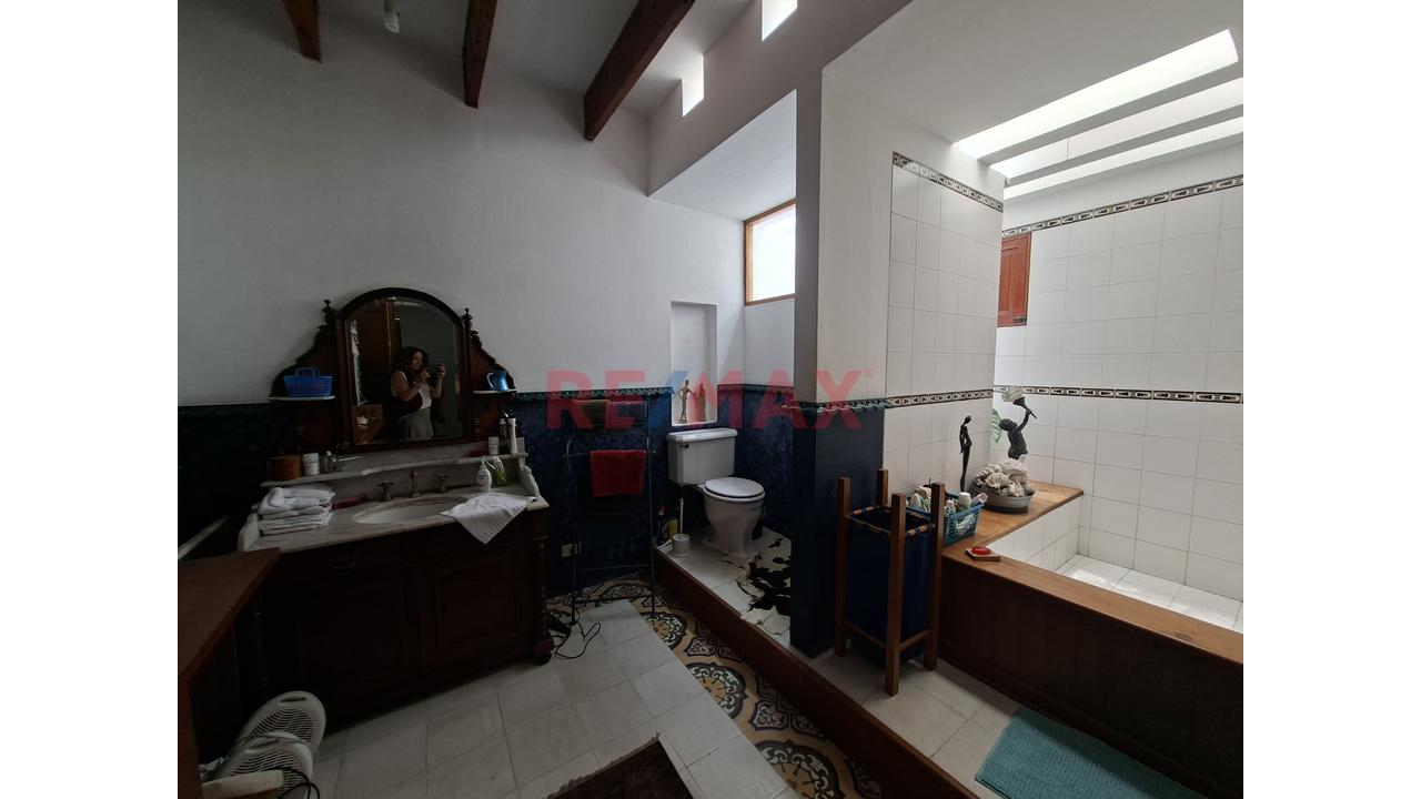 Hermosa Casa De Diseño Tradicional - Mediterraneo, Ubicada En Paul Harris, Una De Las Calles Mas Bonitas Y Residenciales De San Isidro, A Pocos Pasos De Parques, Del Golf Y Todos Los Servicios. - 6