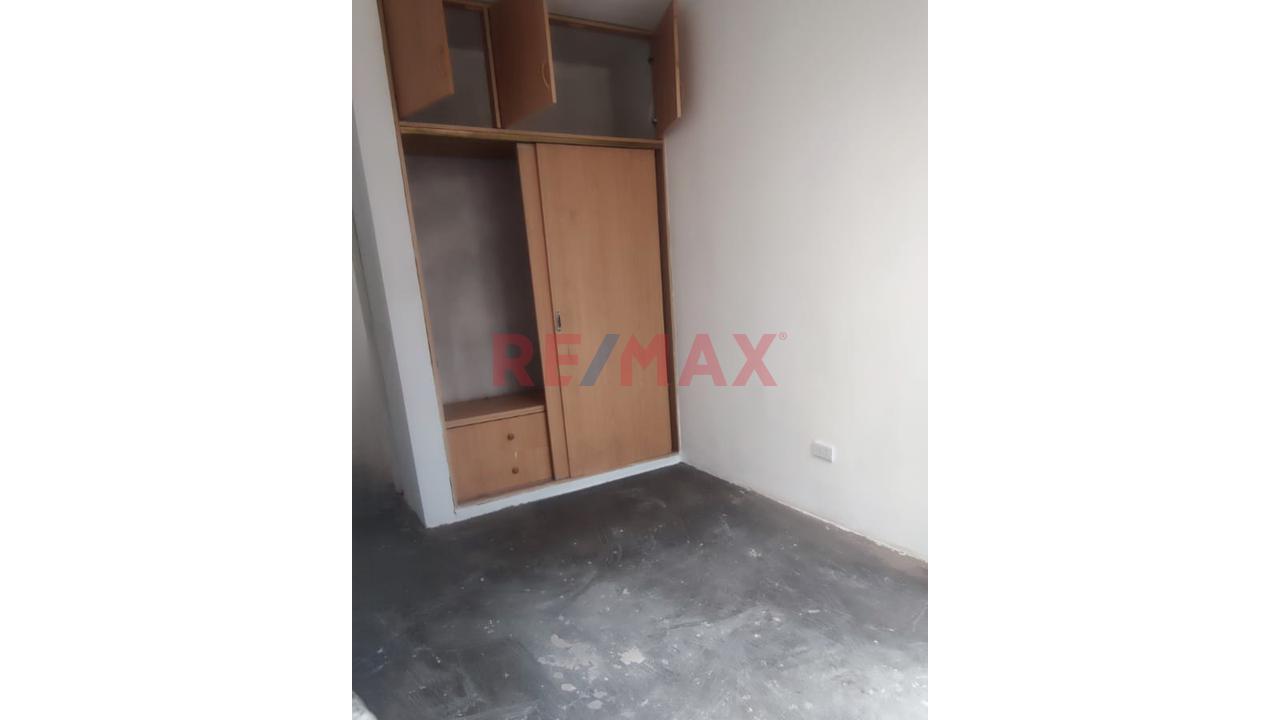 Casa En Huampaní – 320 M² De Terreno | 470 M² Construidos | 10 Dormitorios - 11
