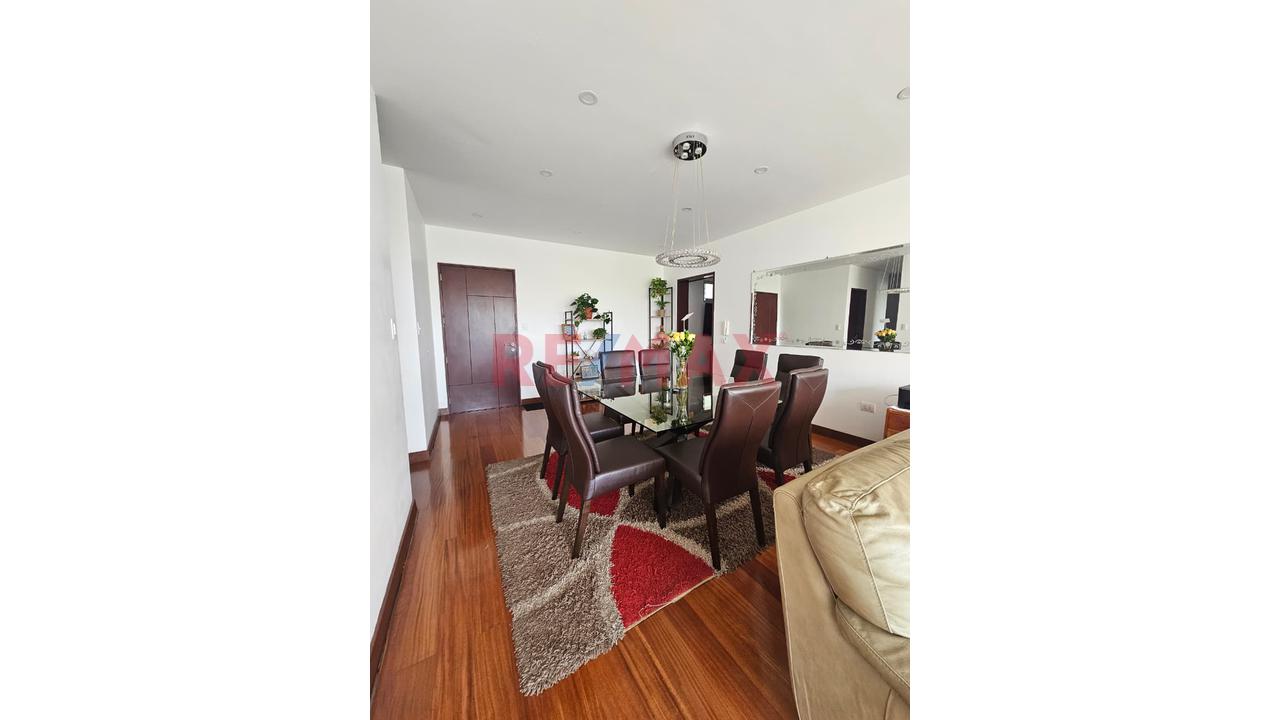 🏡 Venta Flat En San Isidro: 3 Dormitorios Con Baño Privado, 3 Estacionamientos Y 1 Depósito. — foto 3