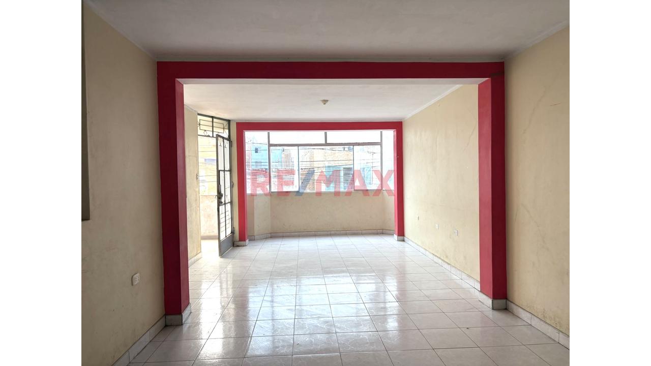 Casa Comercial Cerca Mercado La Hermelinda - 9