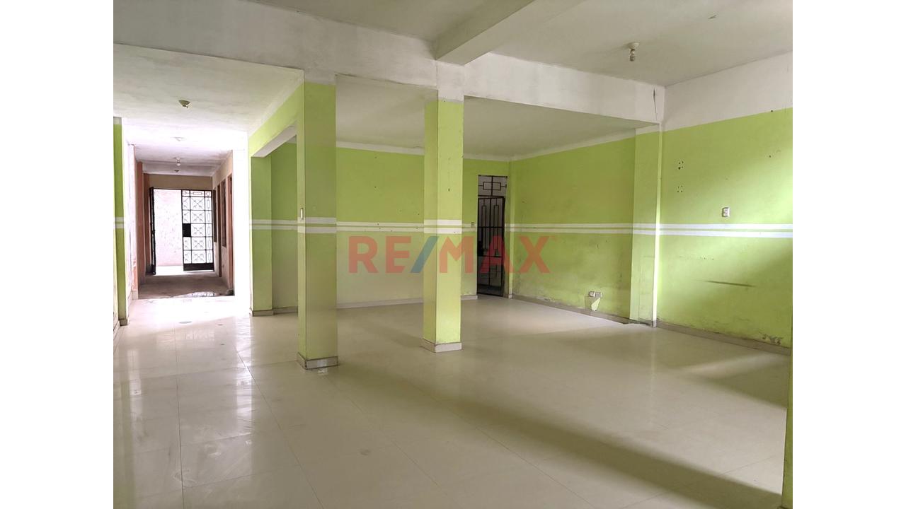 Casa Comercial Cerca Mercado La Hermelinda - 3