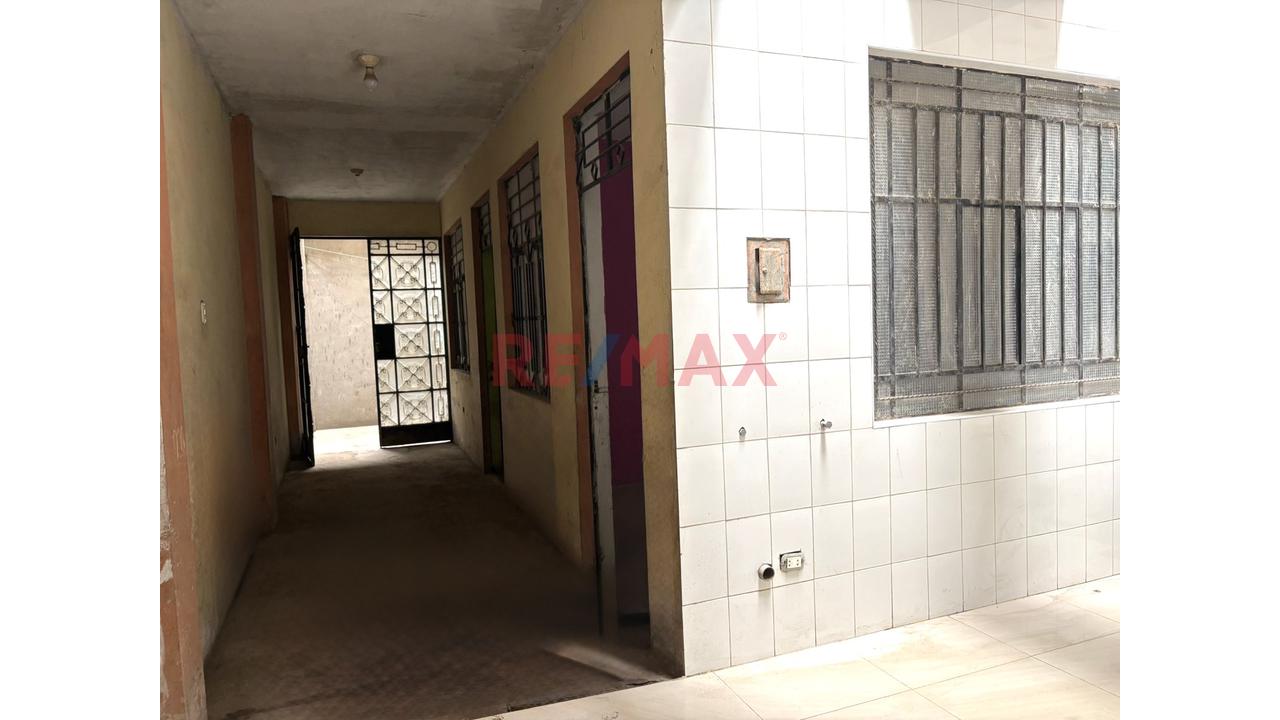 Casa Comercial Cerca Mercado La Hermelinda - 6