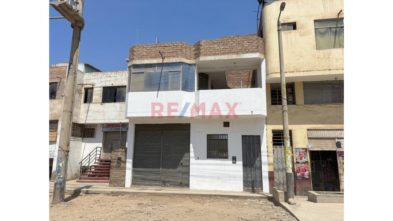 Casa Comercial Cerca Mercado La Hermelinda