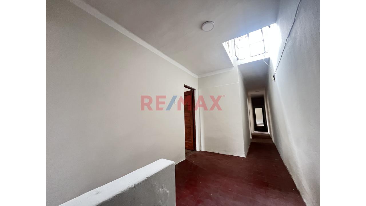 Departamento En Venta 2Do Piso Con Aires E Ingreso Independiente Cerca A Av. Grau — foto 8