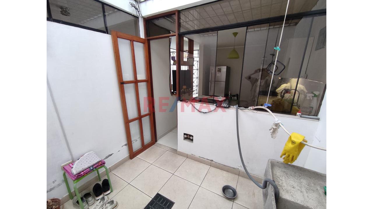 Casa En Venta En Zona Segura De Carapongo - Lurigancho 🏡 — foto 8