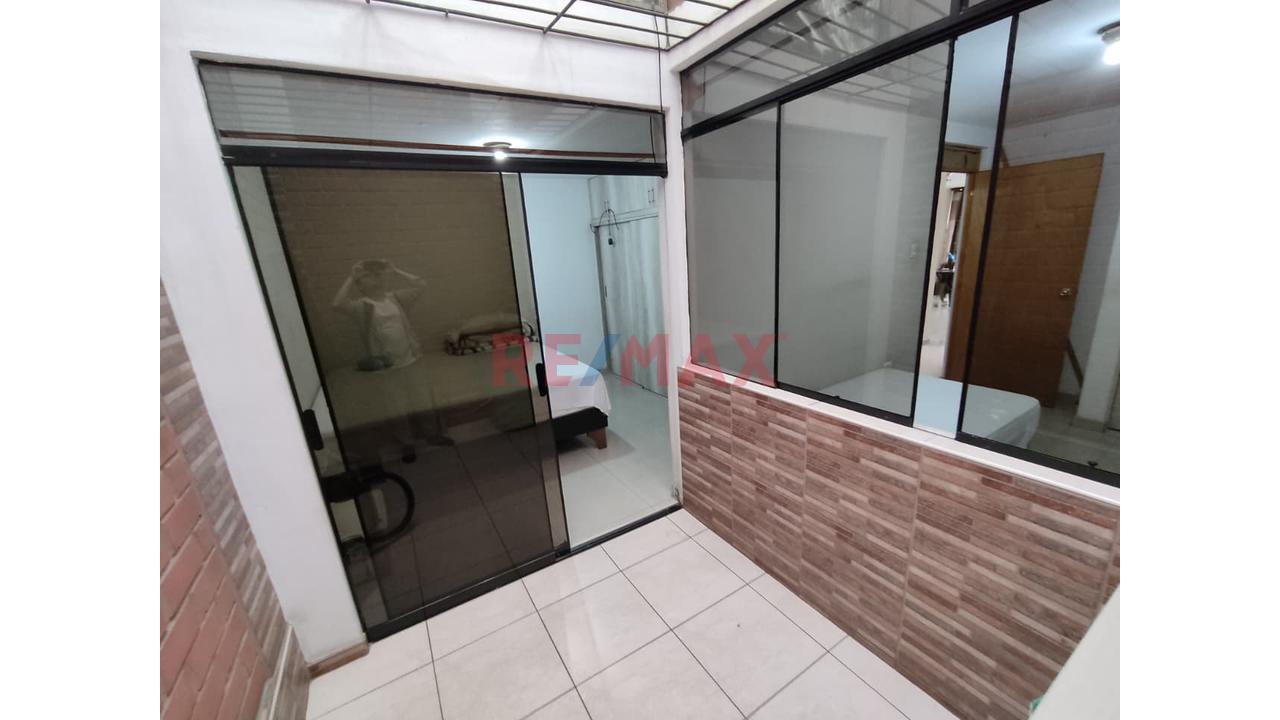 Casa En Venta En Zona Segura De Carapongo - Lurigancho 🏡 - 16
