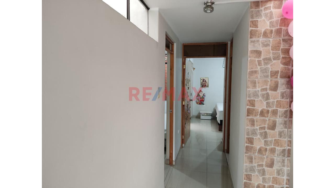 Casa En Venta En Zona Segura De Carapongo - Lurigancho 🏡 - 20