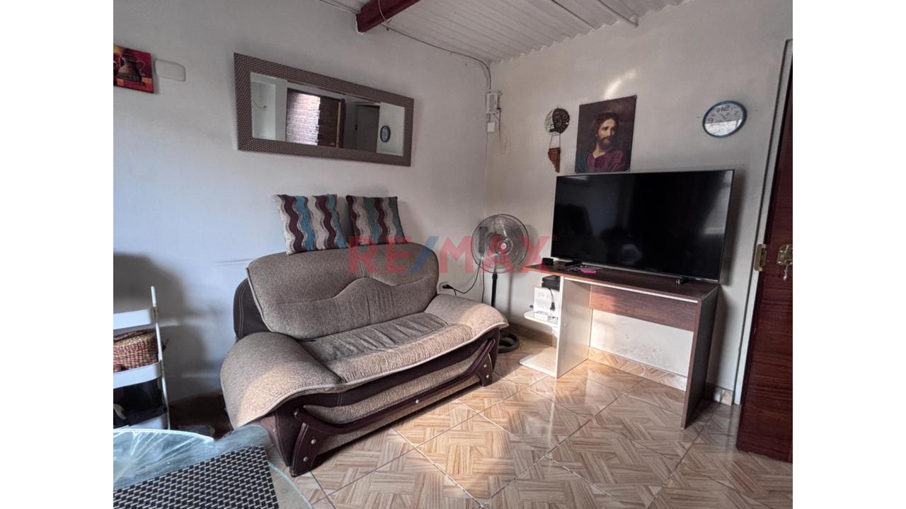 En Venta Casa De 2 Pisos Con Estructura Para 3 + Azotea – Ubicación Estratégica, Ambientes Renovados – Gran Potencial Familiar O Comercial. — foto 14