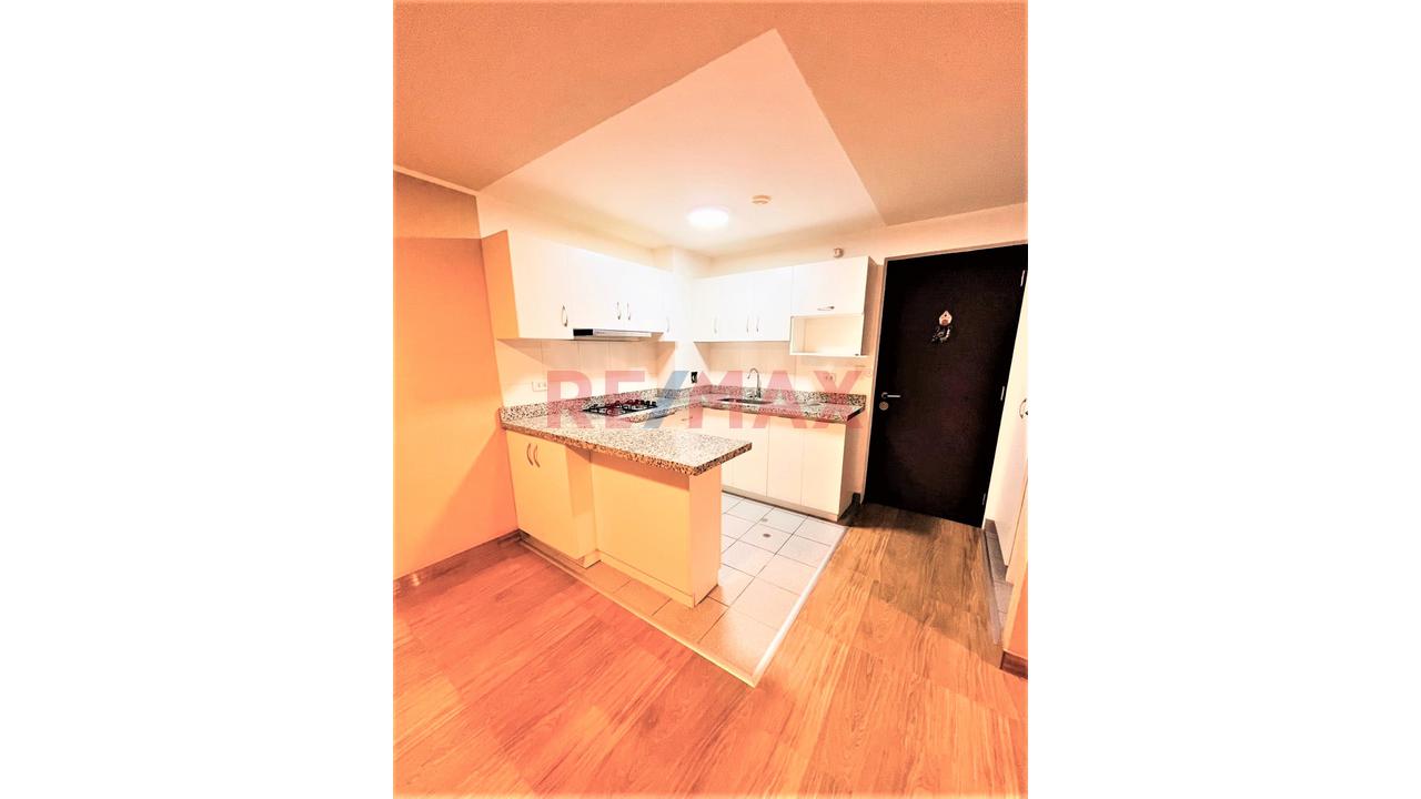 Lindo Dpto.En Venta Con Cochera En Urb. La Campiña-Chorrillos