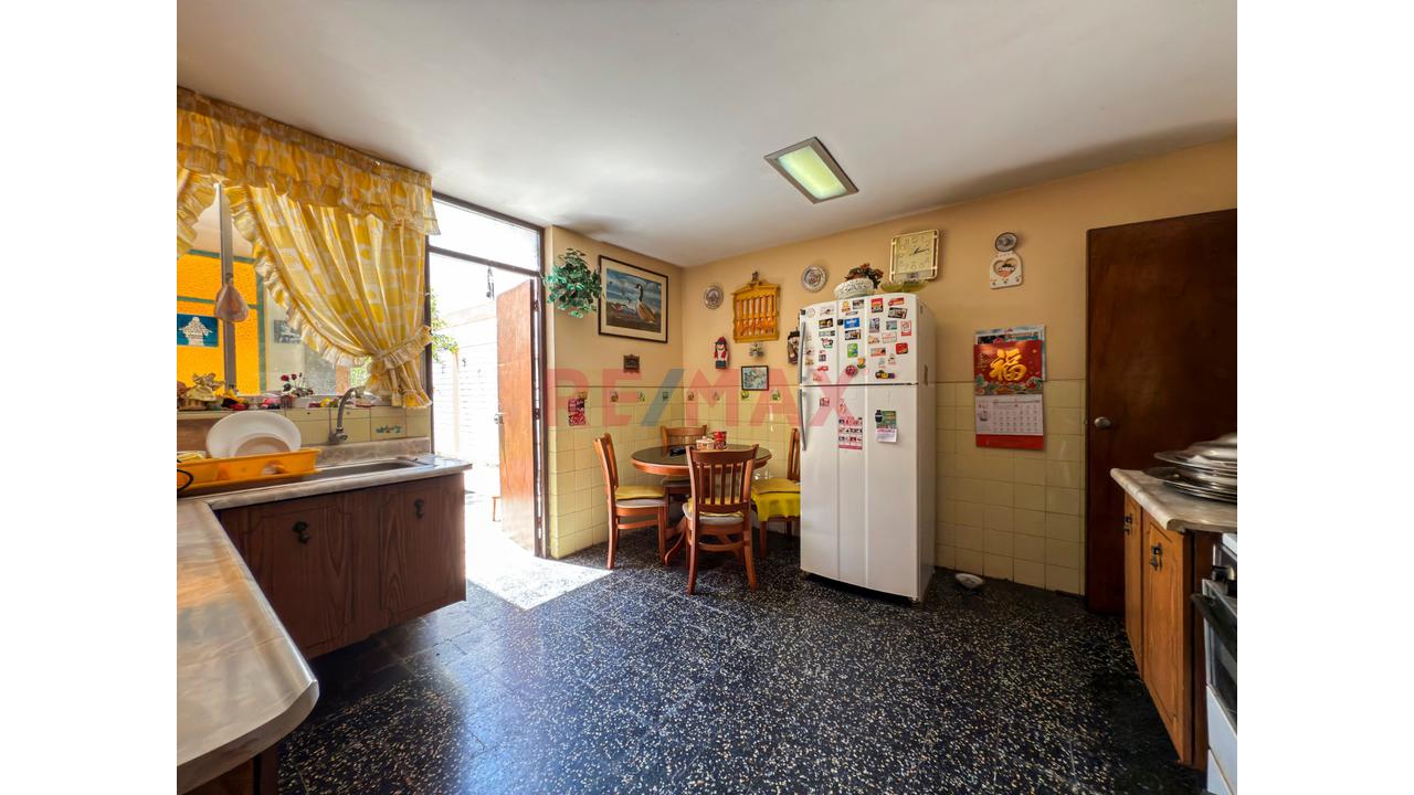 Venta De Casa De Tres Pisosde 247.88 M² En Pueblo Libre Con Cochera - 3