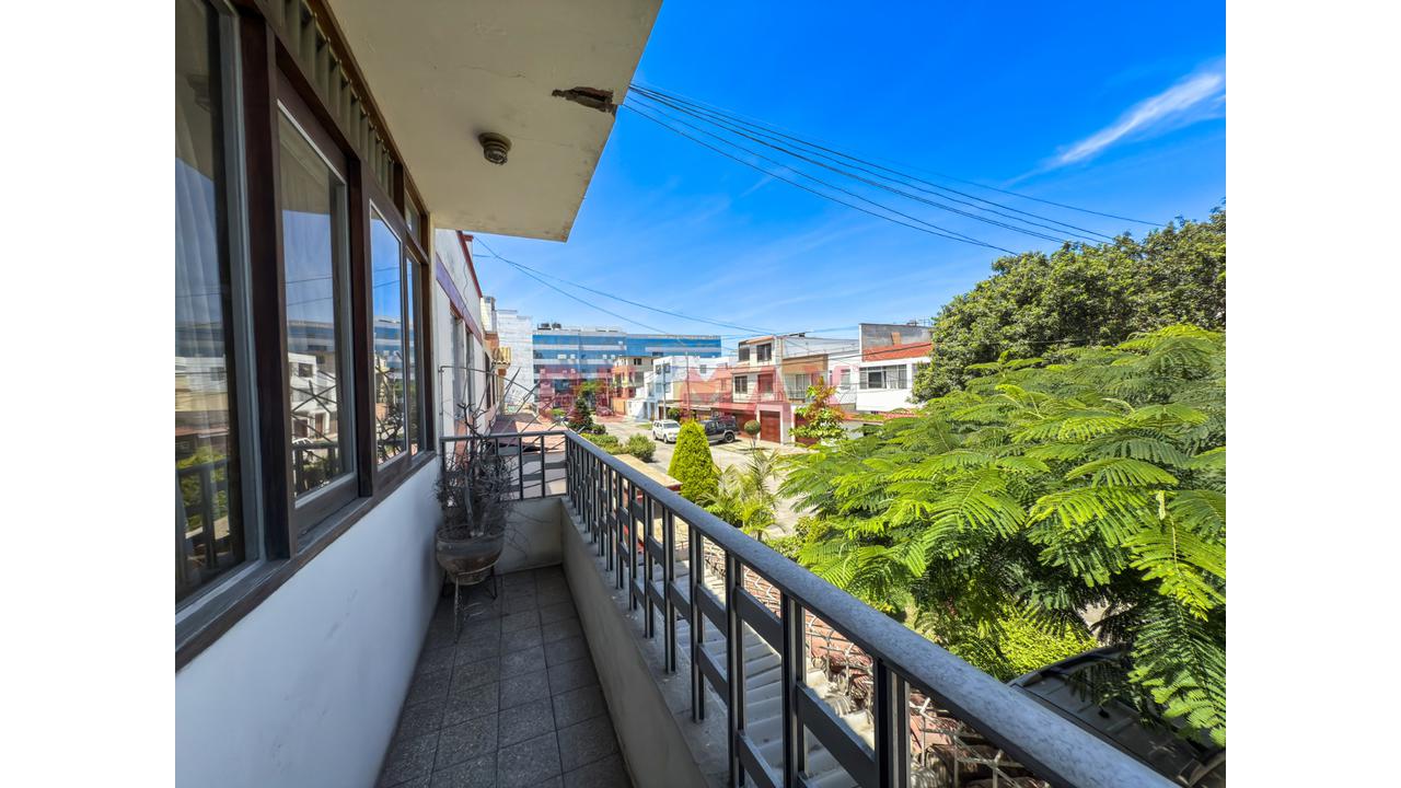 Venta De Casa De Tres Pisosde 247.88 M² En Pueblo Libre Con Cochera - 11