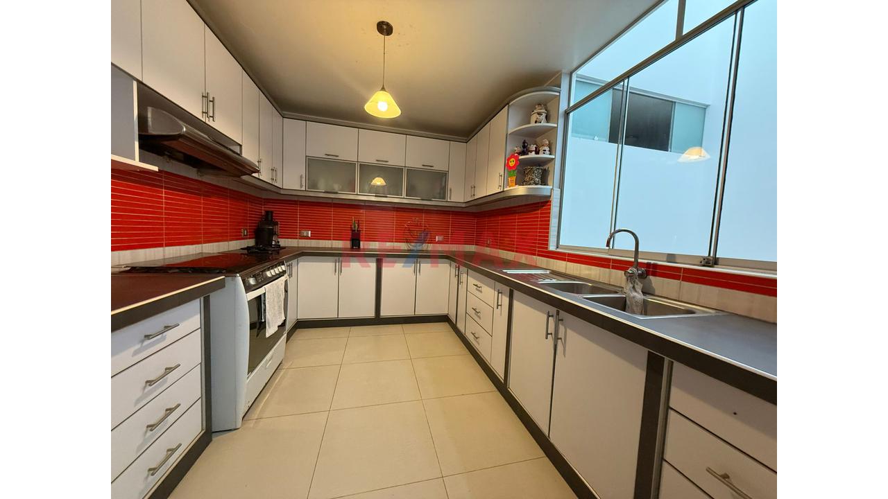 ¡Venta! Casa - El Tupac- Chorrillos - 12