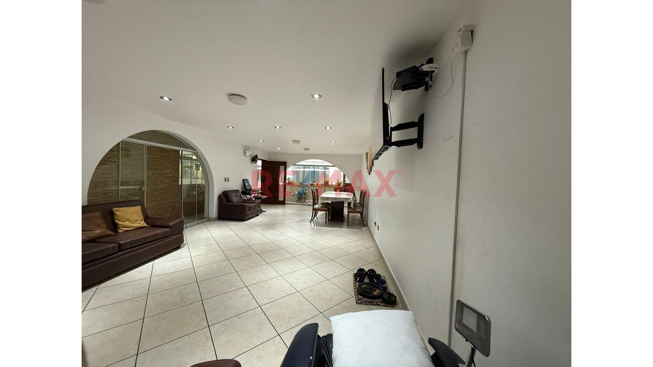¡Venta! Casa - El Tupac- Chorrillos - 2